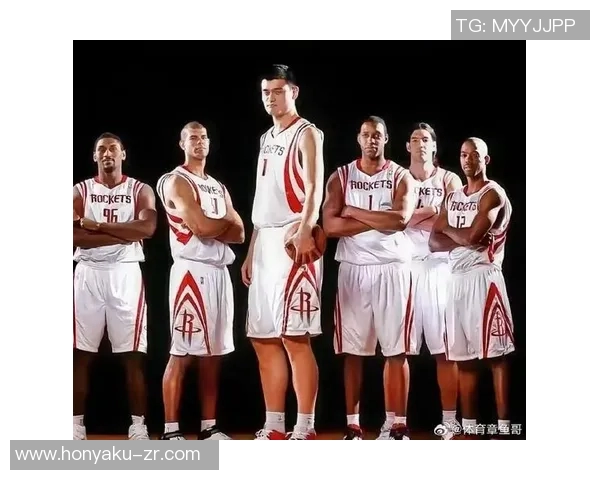 火箭队与湖人队激战回顾姚明的传奇时刻与篮球荣耀